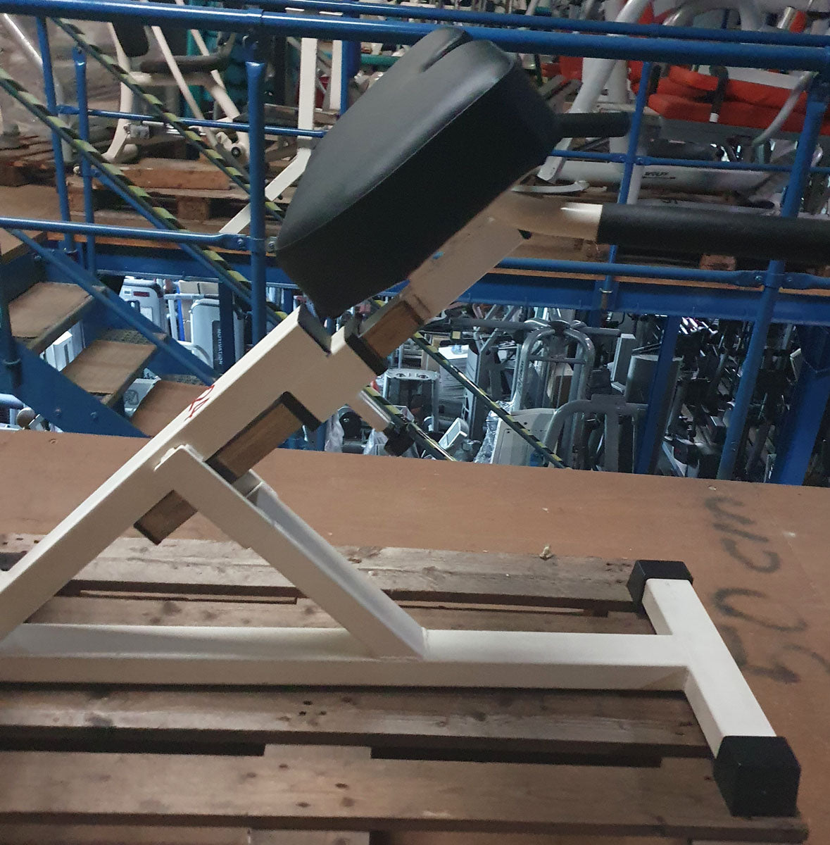 Back extension bench, hyperextension 45 degrees, frame white, upholstery black, used - refurbished condition