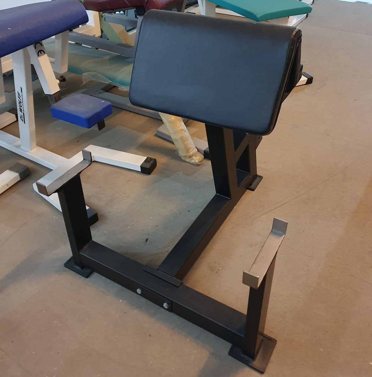 Scottcurl Bank, Scott bench, Bizeps Trainingsbank, Rahmen Schwarz, Polster Schwarz, gebraucht - überholter Zustand