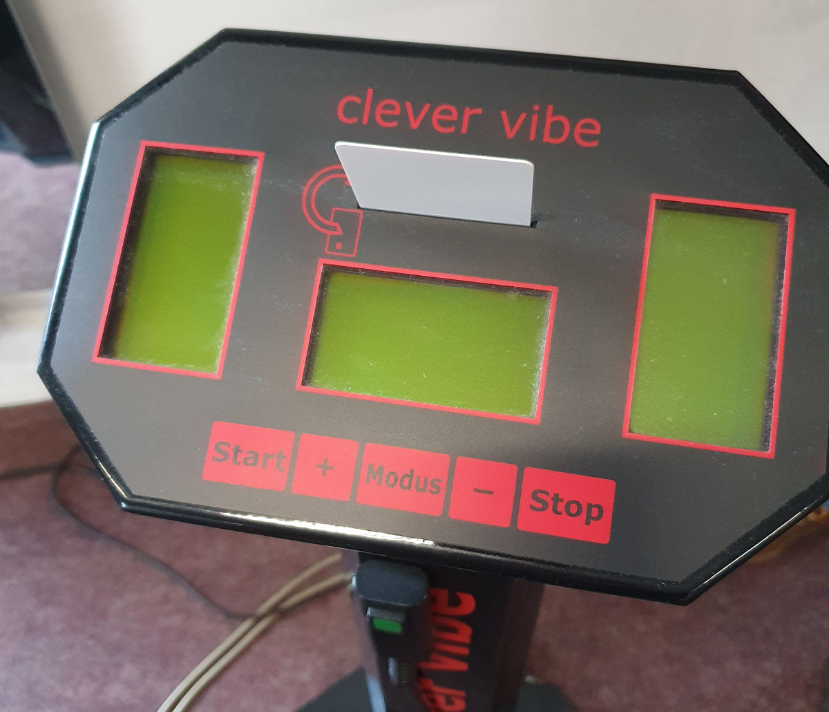 Vibrationsplatte Clever vibe aus Clever Fit Studio - gebraucht