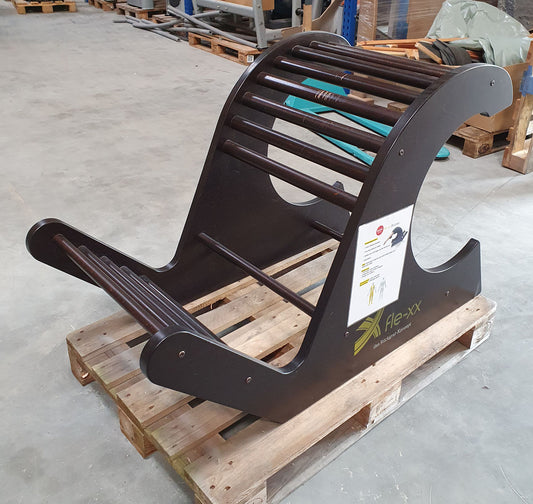 Fle-xx Brücke. Dehngerät, Hüftbeuger und Bauch, Basic Serie aus dunklem Holz, gebraucht