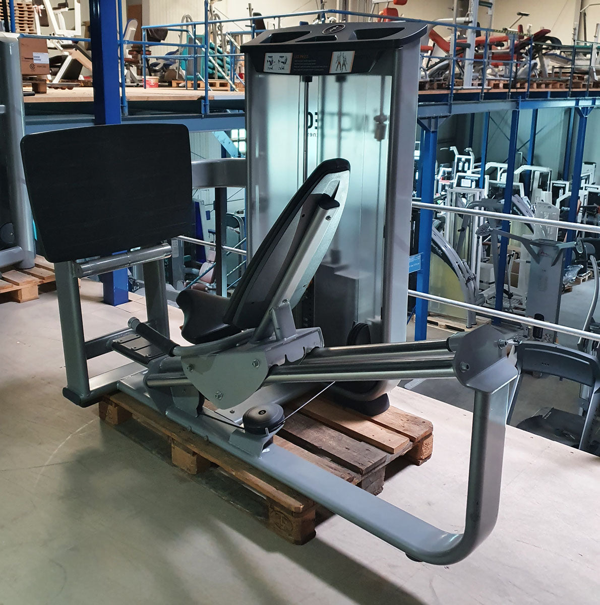 Inotec Beinpresse, Leg Press, Rahmenfarbe Silber, Polsterfarbe Schwarz, gebraucht - überholter Zustand