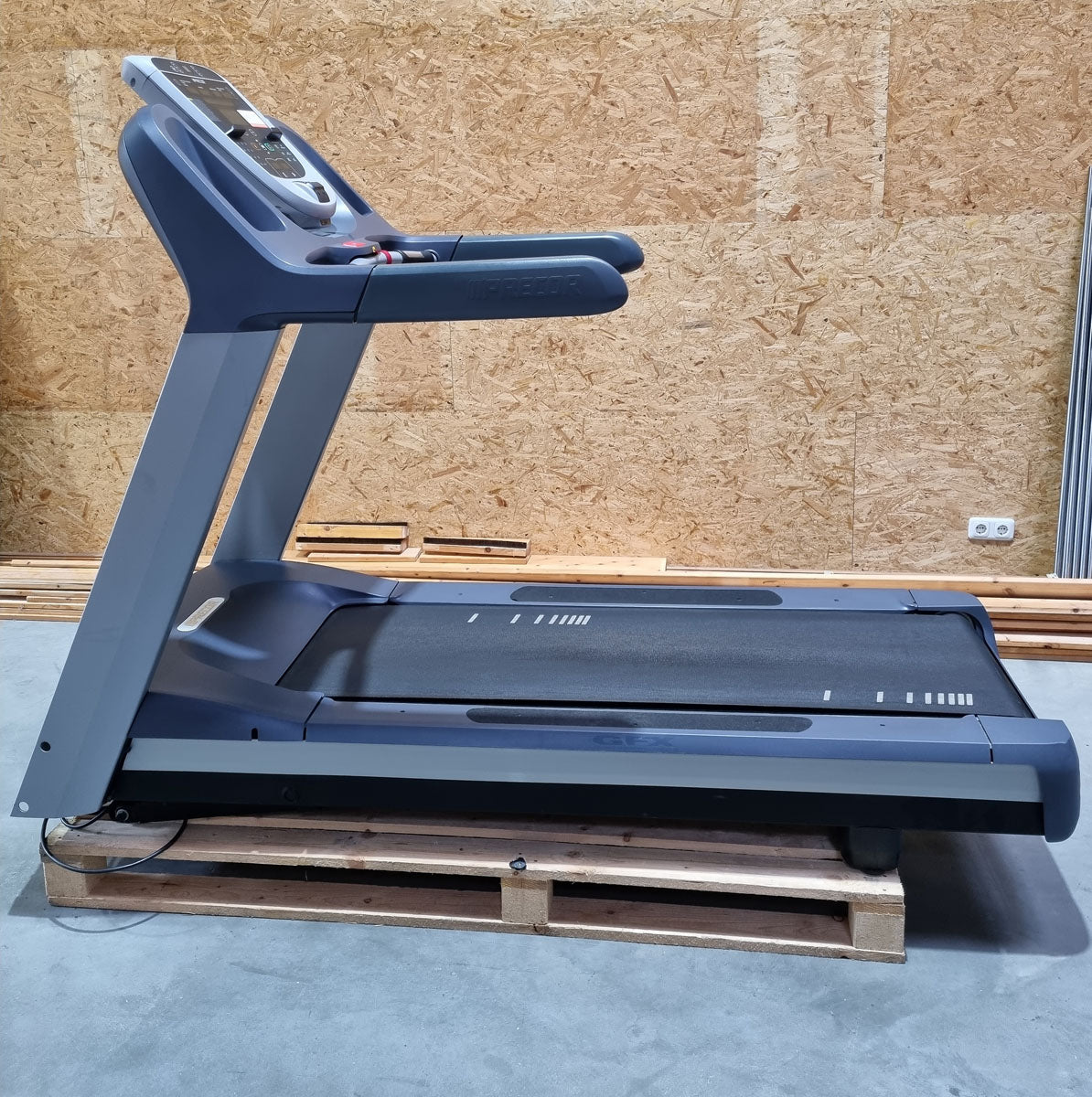 Precor 6 Cardioeräte im Set, nur 3 Jahre alt, neue Modelle, Laufband, AMT, Crosstrainer EFX, Ergometer, Recumbent etc, gebraucht - überholter Zustand
