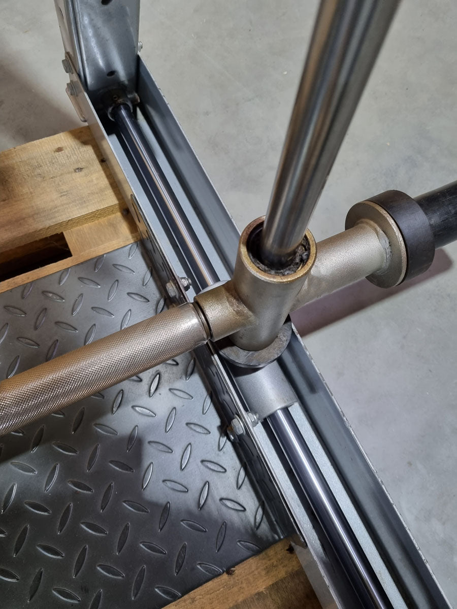 Hoist PTS 3D Multipresse mit Kabelzug Crossover, Max Rack Smith Machine with Cable Crossover, Dual Adjustable Pulley DAP, Rahmenfarbe Silber, gebrauchter - überholter Zustand