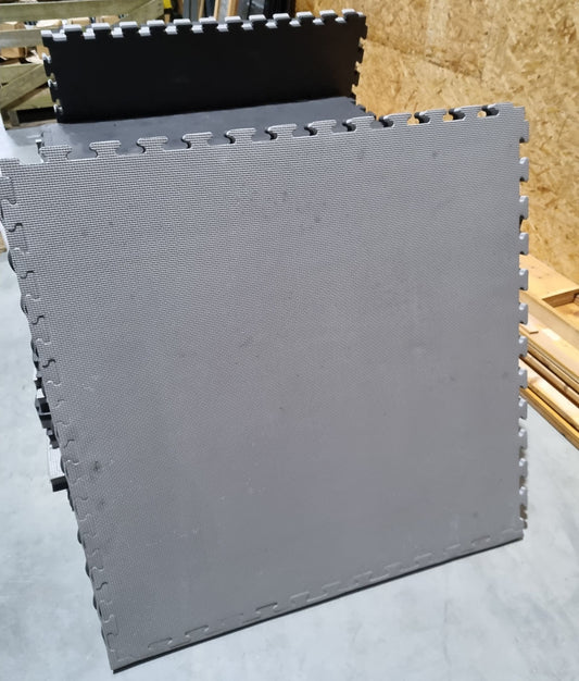 Sportboden Puzzlematten, 20 Stück, 20 Qm, Schwarz und Grau, gebraucht