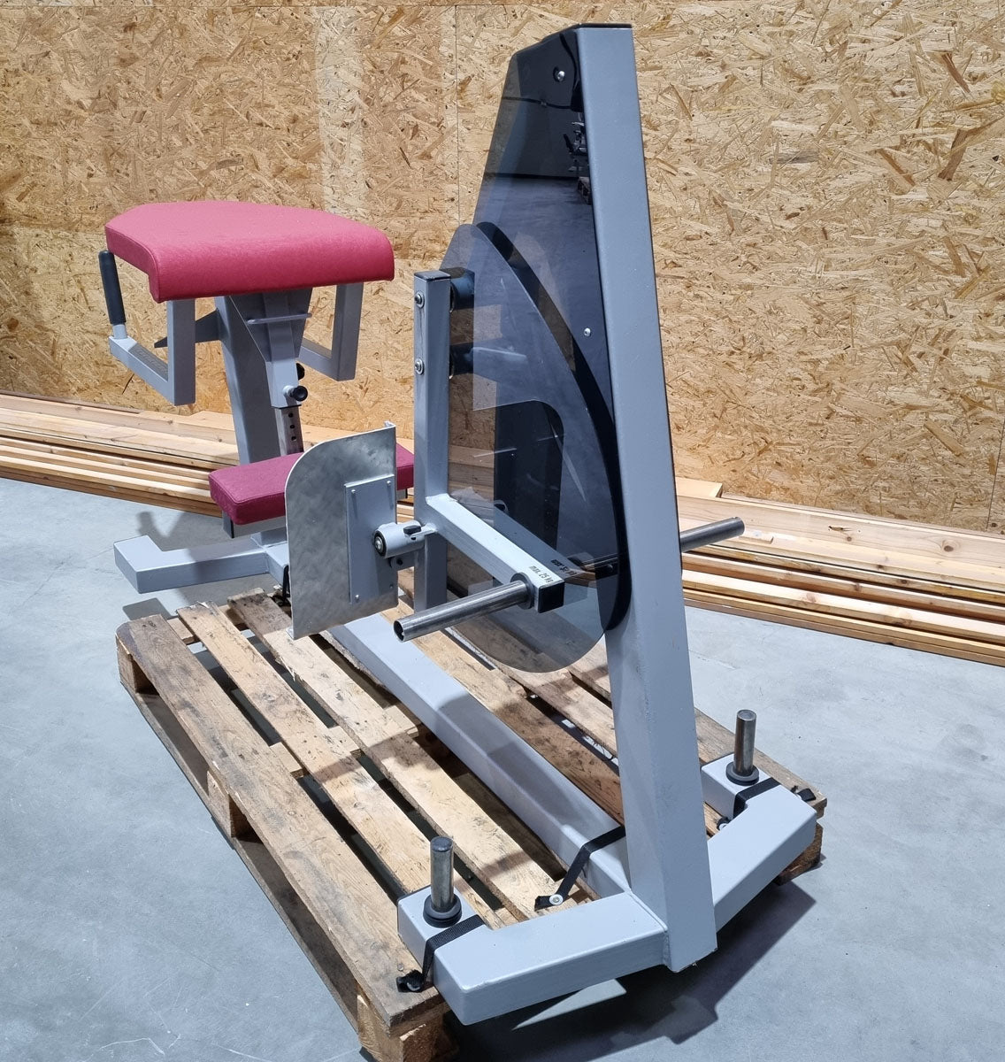 Dr. Wolff Gluteus Radial, Elypso 400 Pomaschine, Rahmenfarbe Silber, Polsterfarbe Rot, gebraucht - überholter Zustand