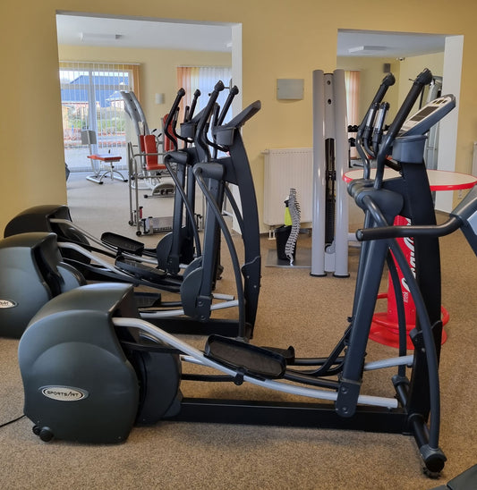 SportsArt Crosstrainer E82 Ellipsentrainer mit verstellbarer Schrittlänge, gebraucht - überholter Zustand