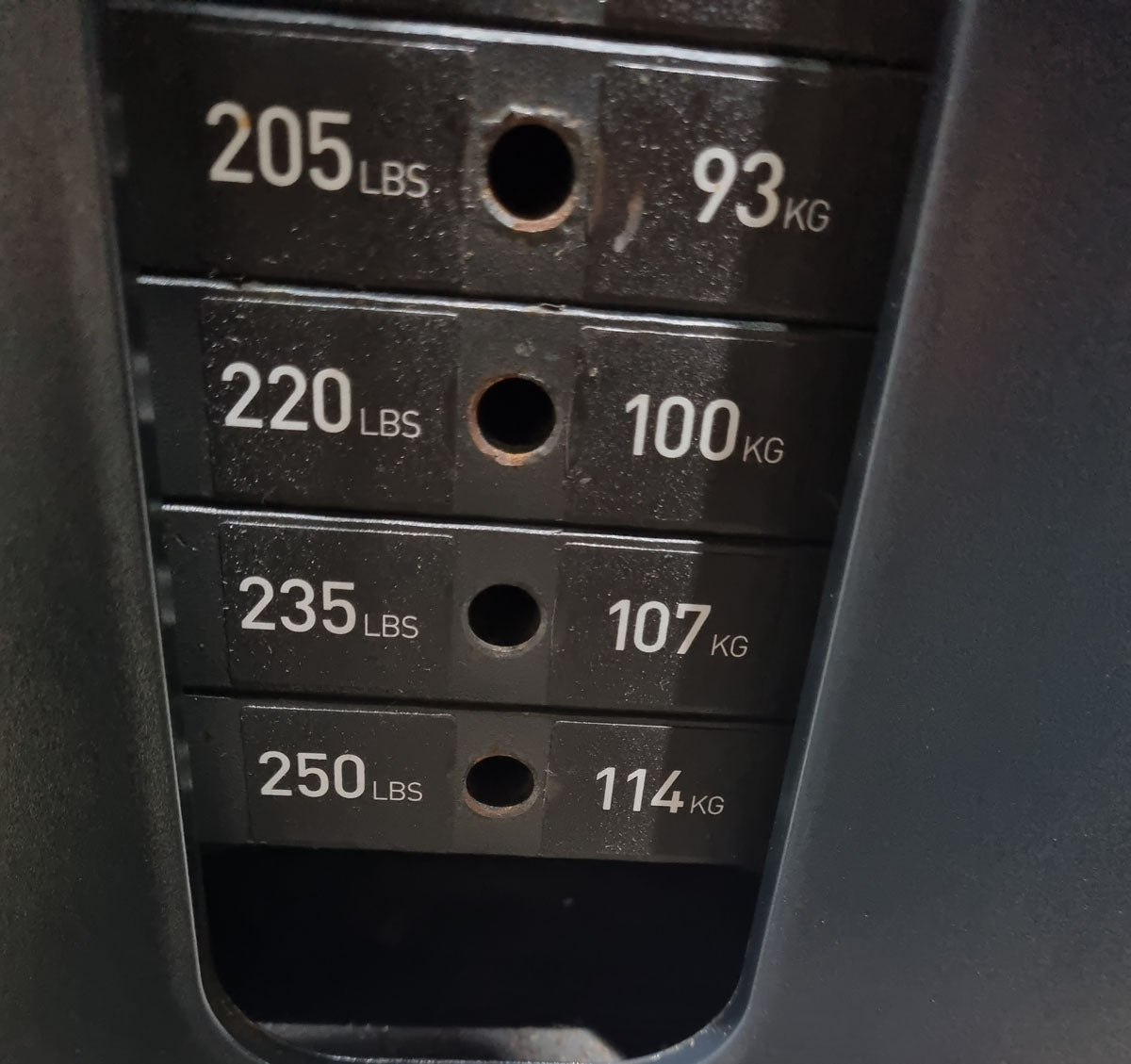 Precor bench press machine with entry aid, chest press, frame color black, upholstery color gray, used - refurbished condition