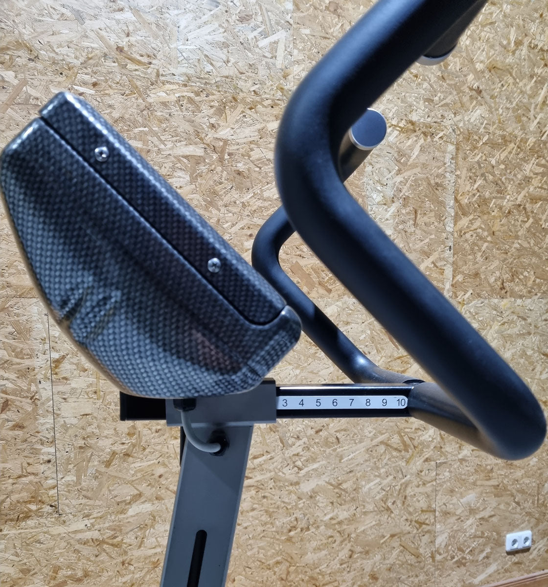 Milon Club Bike Carbon Ergometer Rehab with Low Entry, Rare. Used - Refurbished Condition