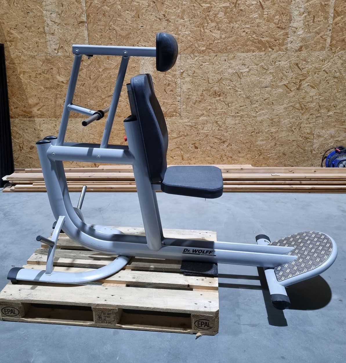 Dr. Wolff Cervex 506, HWS Hals-Nacken Trainer, Rahmenfarbe Silber - gebrauchter - überholter Zustand