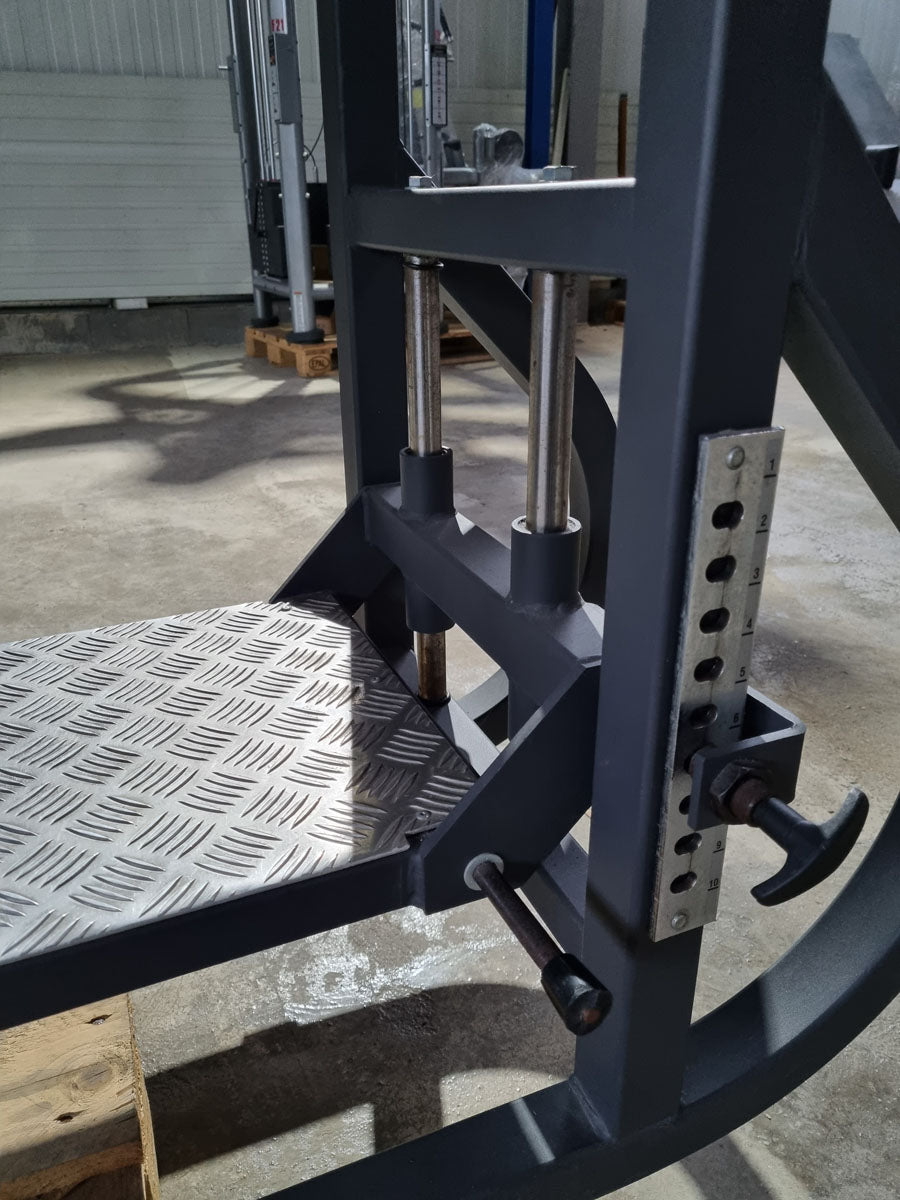 Precor Total Hip Kickmaschine, Hüftpendel, Multi Hip Maschine, Rahmenfarbe Schwarz, Polsterfarbe Schwarz, gebraucht - überholter Zustand