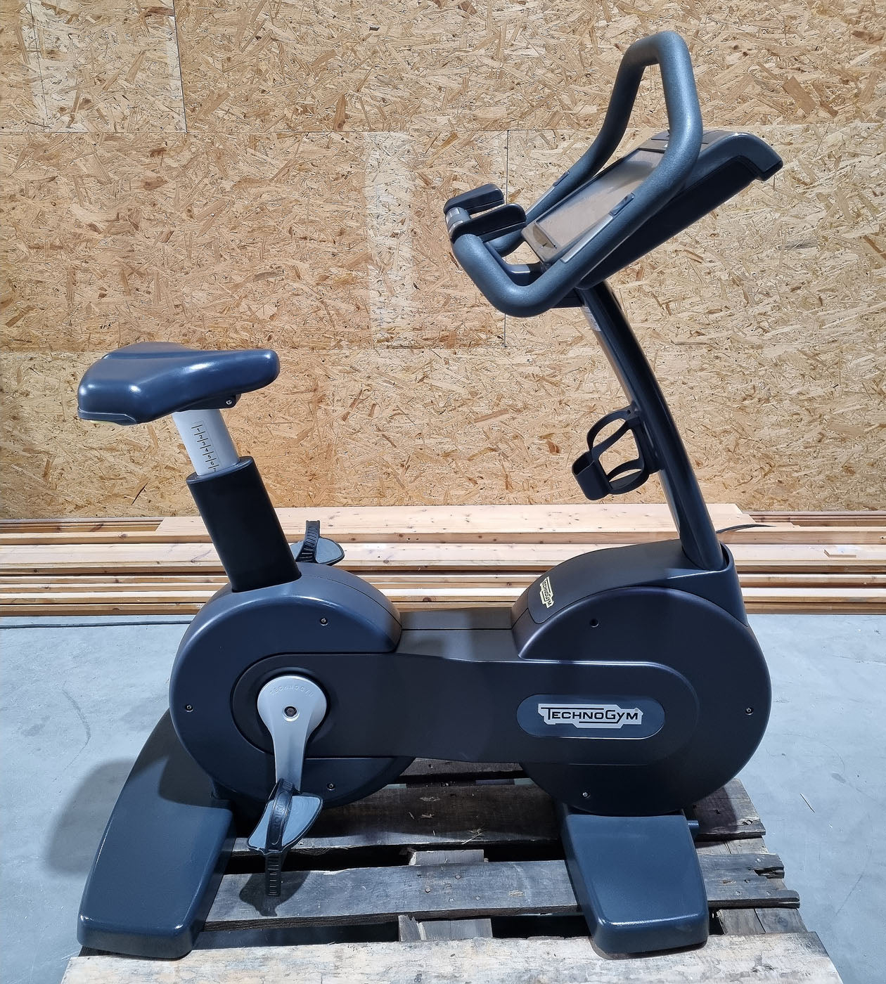 TechnoGym Ergometer Excite Line New Bike 700, Unity Touch Display, used - refurbished condition