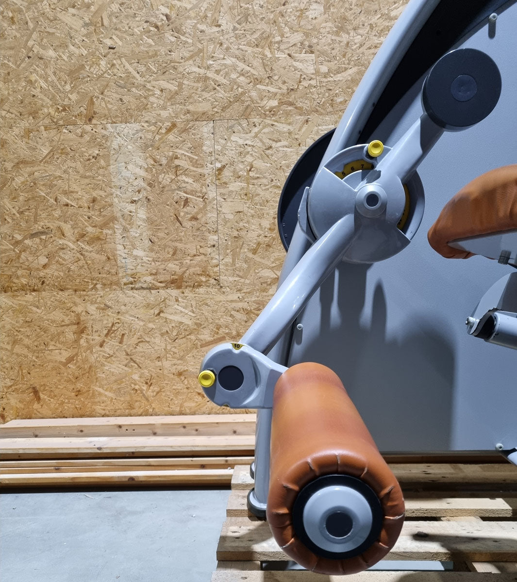 SportsArt Beinstrecker, Leg Extension, Status Serie, Verkleidung neu lackiert, Rahmenfarbe Silber, gebraucht - überholter Zustand