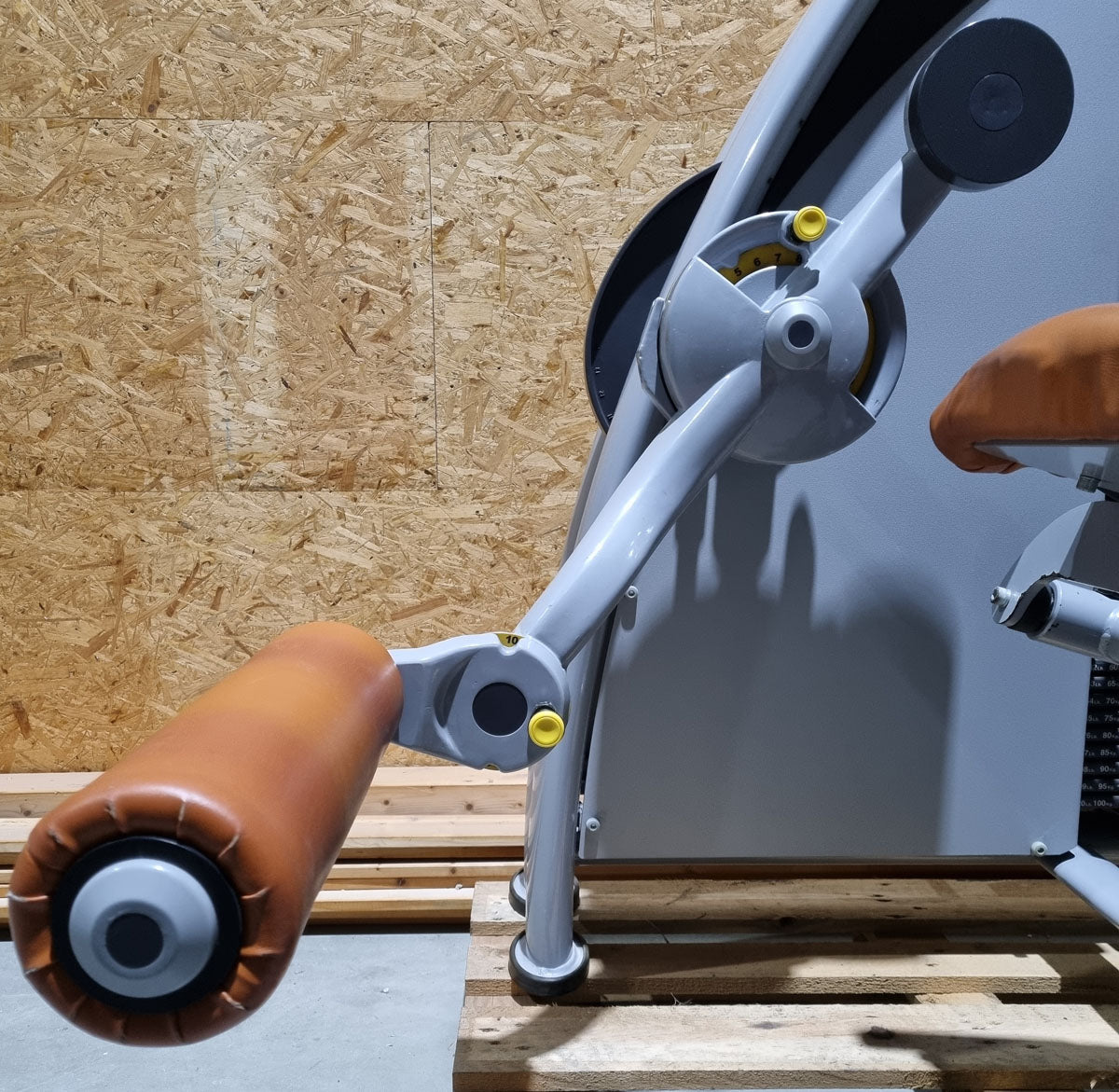 SportsArt Beinstrecker, Leg Extension, Status Serie, Verkleidung neu lackiert, Rahmenfarbe Silber, gebraucht - überholter Zustand