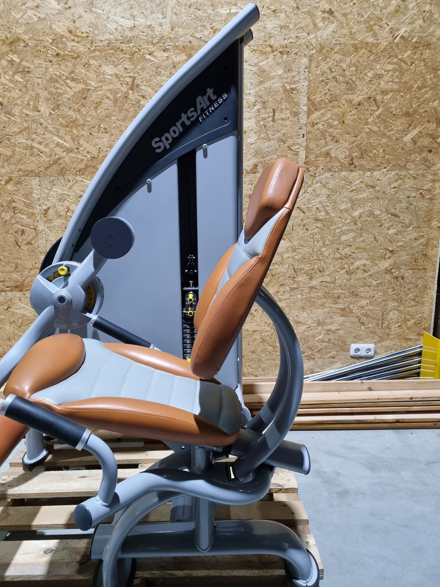SportsArt Beinstrecker, Leg Extension, Status Serie, Verkleidung neu lackiert, Rahmenfarbe Silber, gebraucht - überholter Zustand