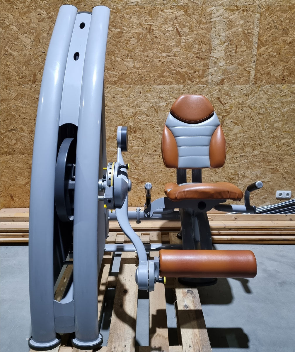 SportsArt Beinstrecker, Leg Extension, Status Serie, Verkleidung neu lackiert, Rahmenfarbe Silber, gebraucht - überholter Zustand