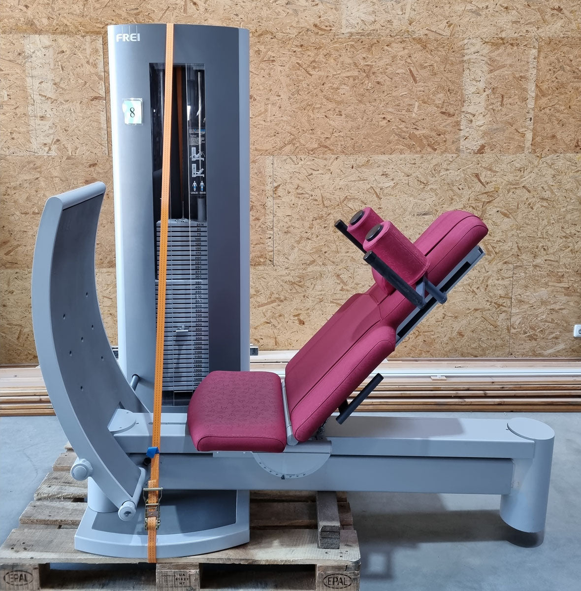 Frei Genius Eco Funktionsstemme - verstellbare Beinpresse, Rahmenfarbe Silber, Polsterfarbe Rot, gebraucht - überholter Zustand