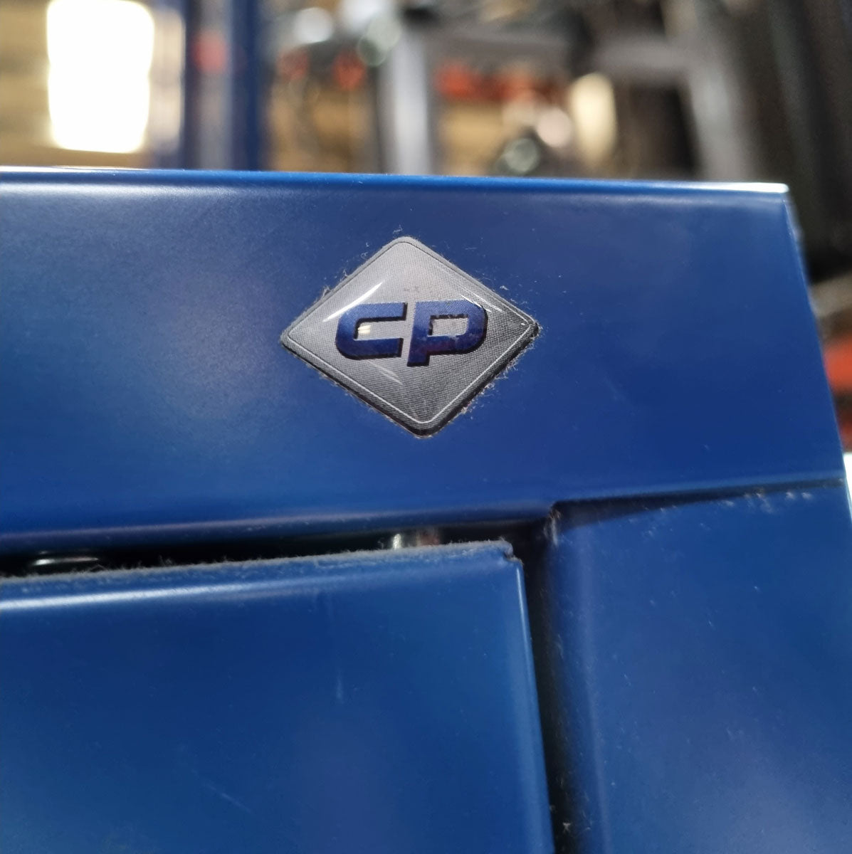 Spind-Schließfachschrank von C+P - Made in Germany - Korpus Blau, Türen Blau, gebraucht