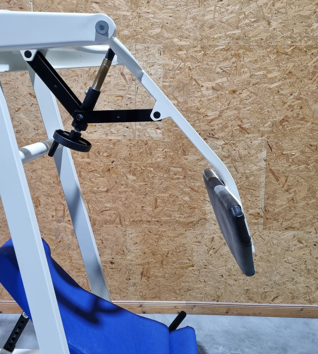 Schnell Beinpresse 45° Legpress, Beinpress-Maschine aus der Target Kompakt Line - Oldschool Bodybuilding, Rahmenfarbe Weiß, gebrauchter - überholter Zustand