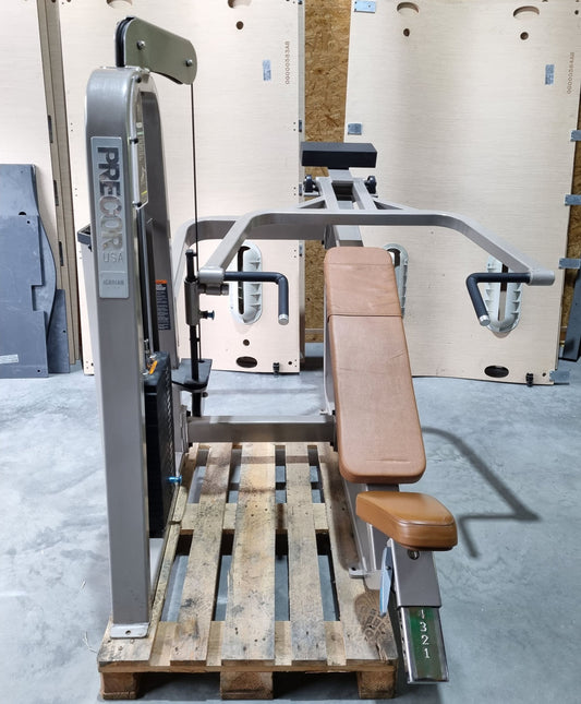 Precor Schrägbankdrückenmaschine, Incline Chestpress 402 Icarian Line, Brustpresse schräg, Rahmenfarbe Silber, gebraucht - überholter Zustand