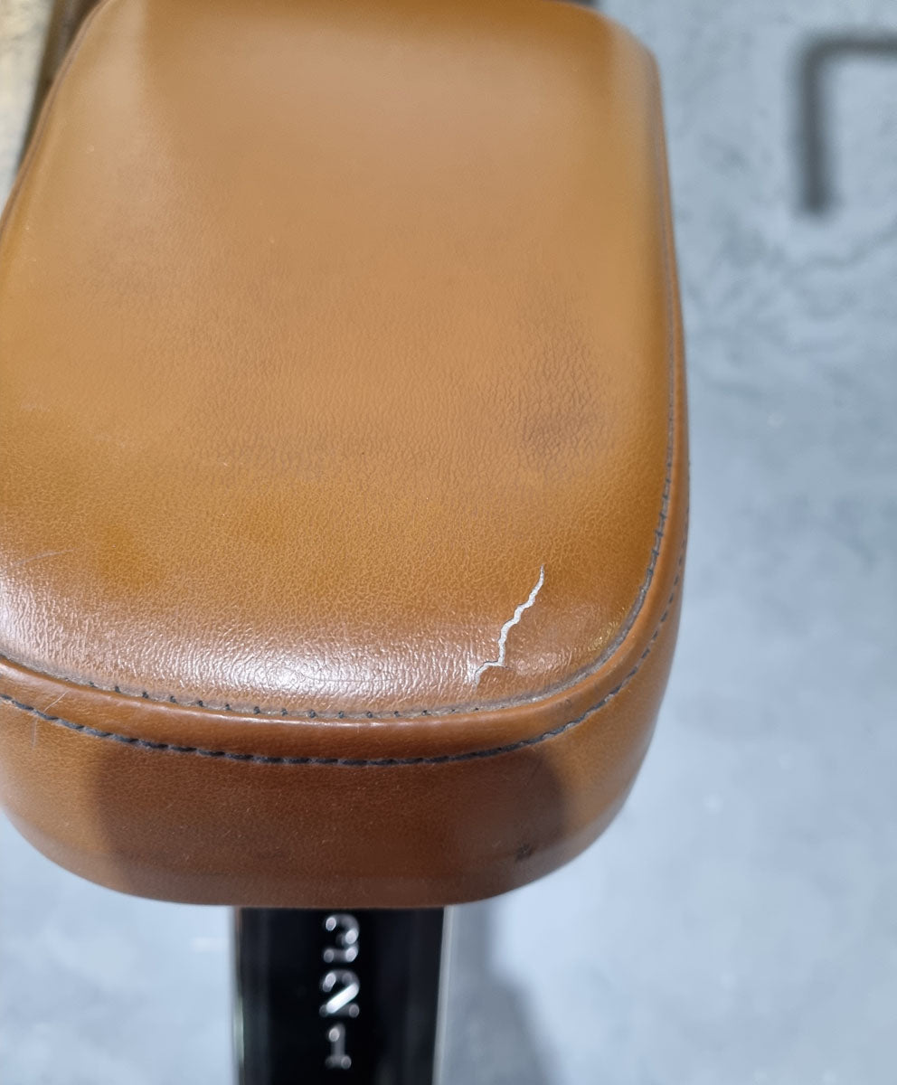 Precor Schrägbankdrückenmaschine, Incline Chestpress 402 Icarian Line, Brustpresse schräg, Rahmenfarbe Silber, gebraucht - überholter Zustand