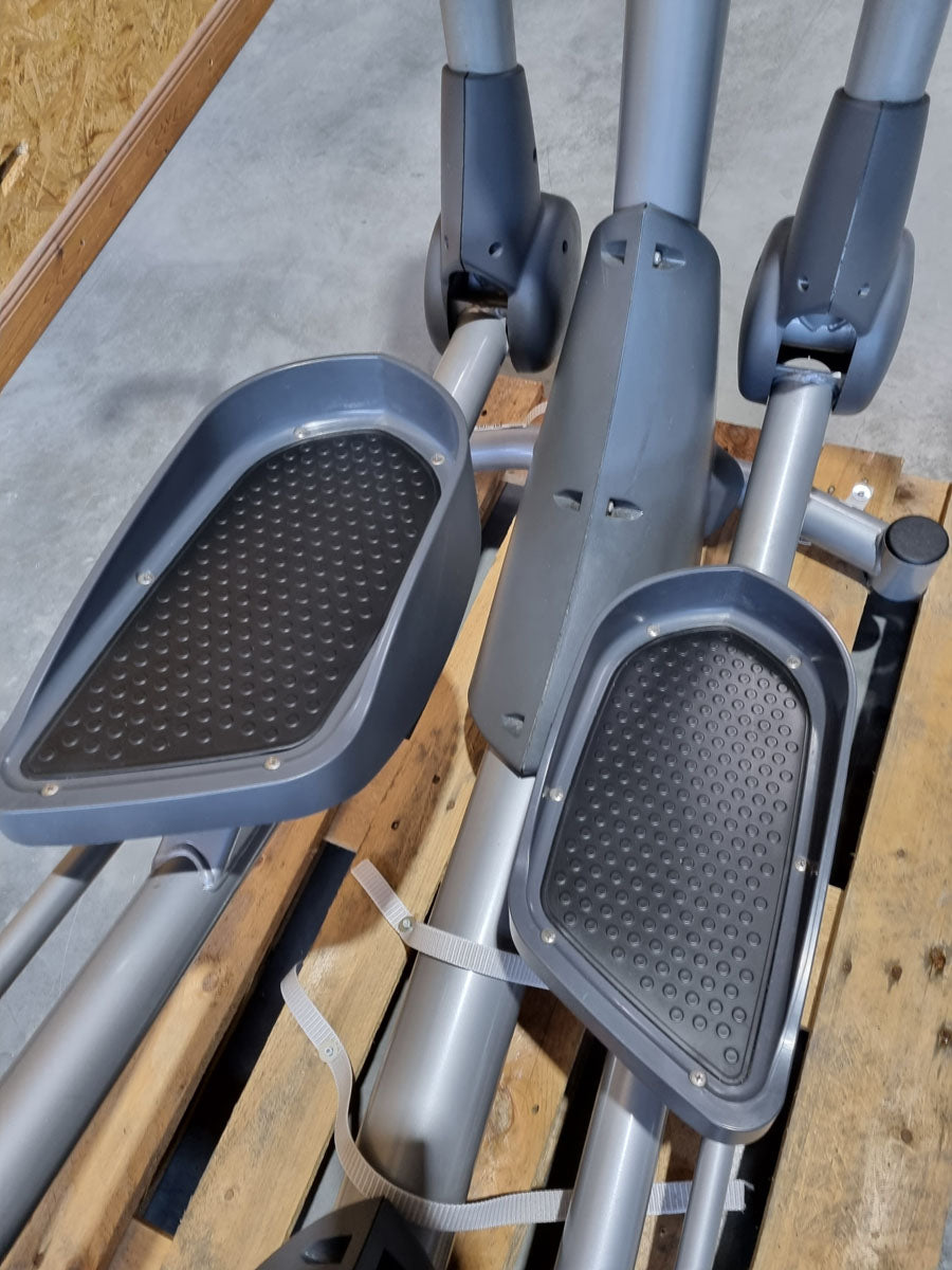 Nautilus E10 Crosstrainer Elliptical Trainer, Touch Display, Used - Refurbished Condition