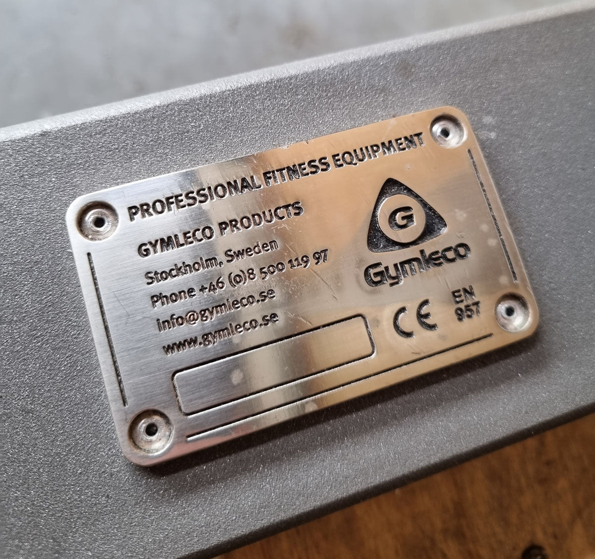 Gymleco Power Rack 149 with J-Hooks and emergency shelves, frame color silver, used - tested condition