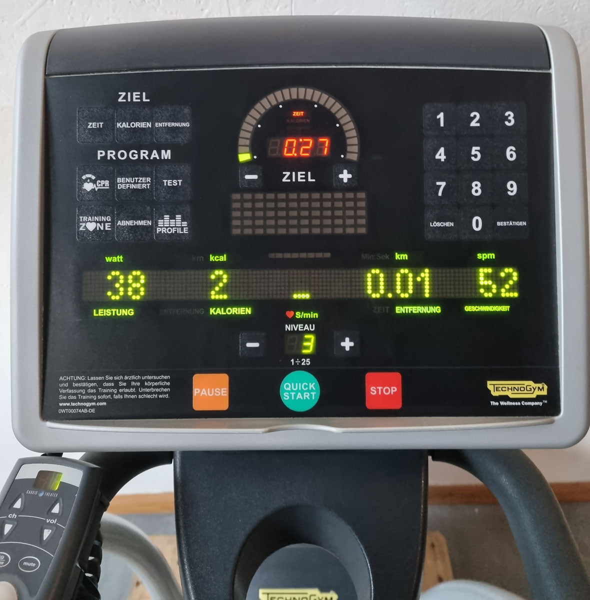 TechnoGym Crosstrainer Excite+ Line Syncro 700, LED Display, Silver/Grey, Used - Refurbished Condition