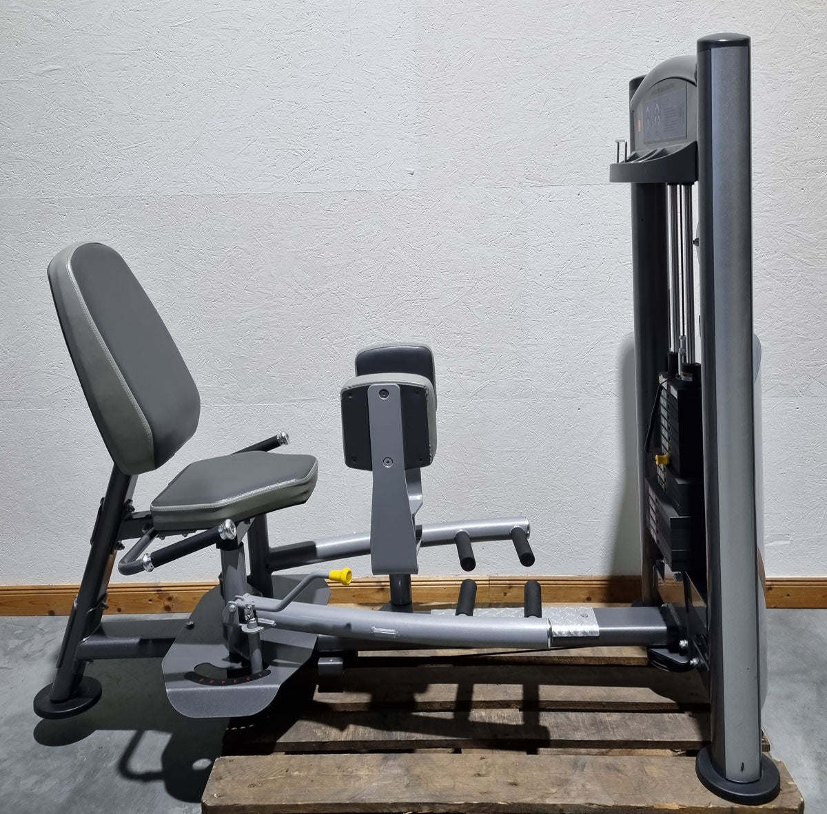 Impulse Fitness Abduktoren und Adduktoren 2 in 1 Kombimaschine - Hip Abduction and Hip Adduction, Rahmenfarbe Grau-Anthrazit, gebraucht - überholter Zustand