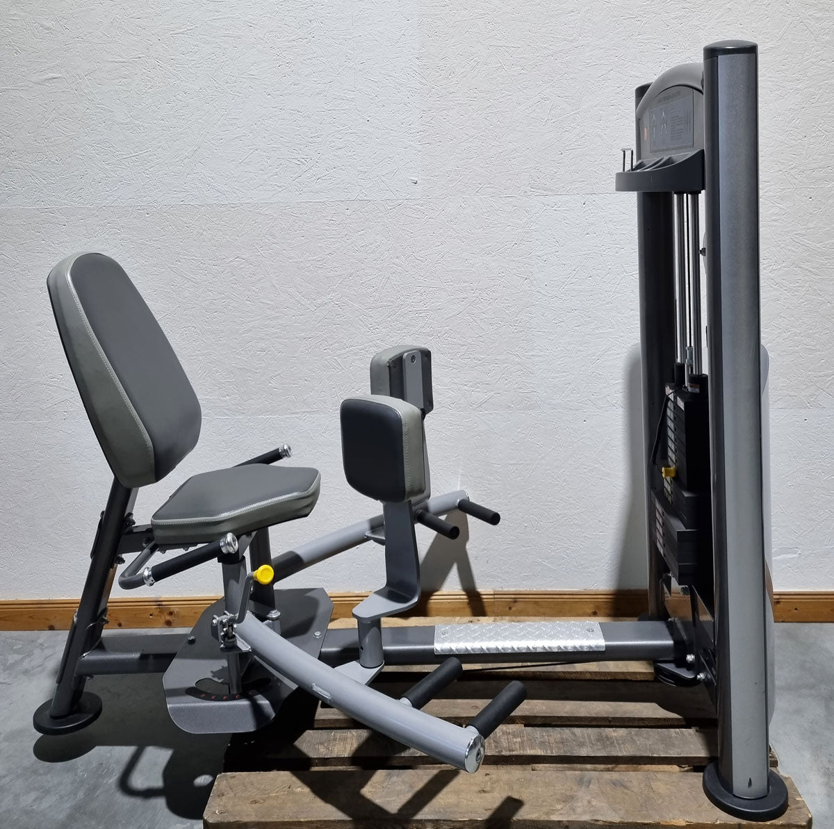 Impulse Fitness Abduktoren und Adduktoren 2 in 1 Kombimaschine - Hip Abduction and Hip Adduction, Rahmenfarbe Grau-Anthrazit, gebraucht - überholter Zustand
