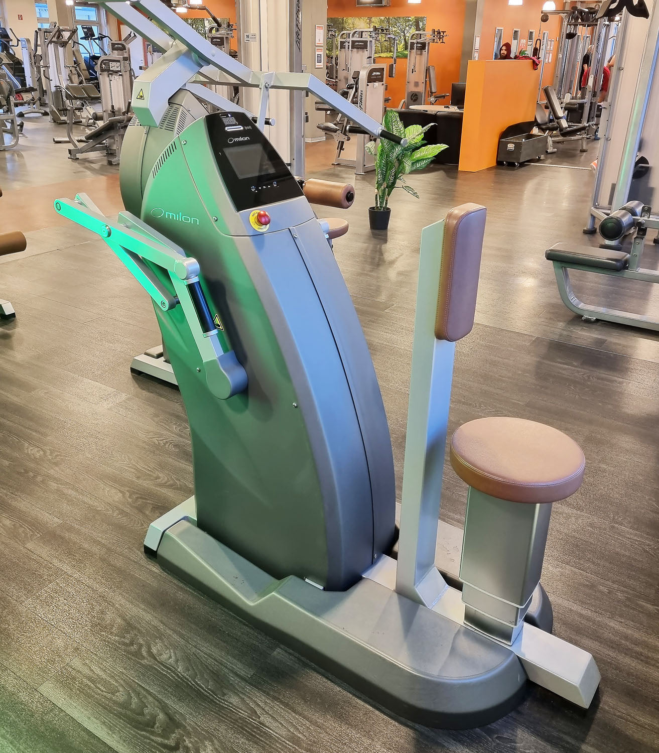 Milon 8er PREMIUM Kraft Zirkel, Baujahr 2017, Gehäuse in Anthrazit Stone, Polster Braun, inkl. LED Ampel, Top Zustand, gebraucht - überholt und Neuwertig