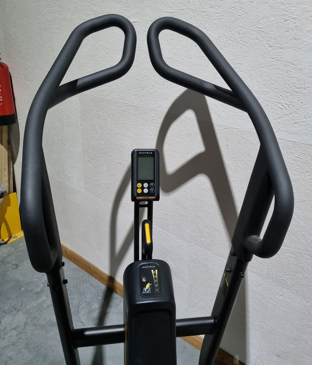 Matrix S-Force Performance Trainer, Crosstrainer, Stepper, Ergometer, HIIT Interval Training, gebrauchter - überholter Zustand