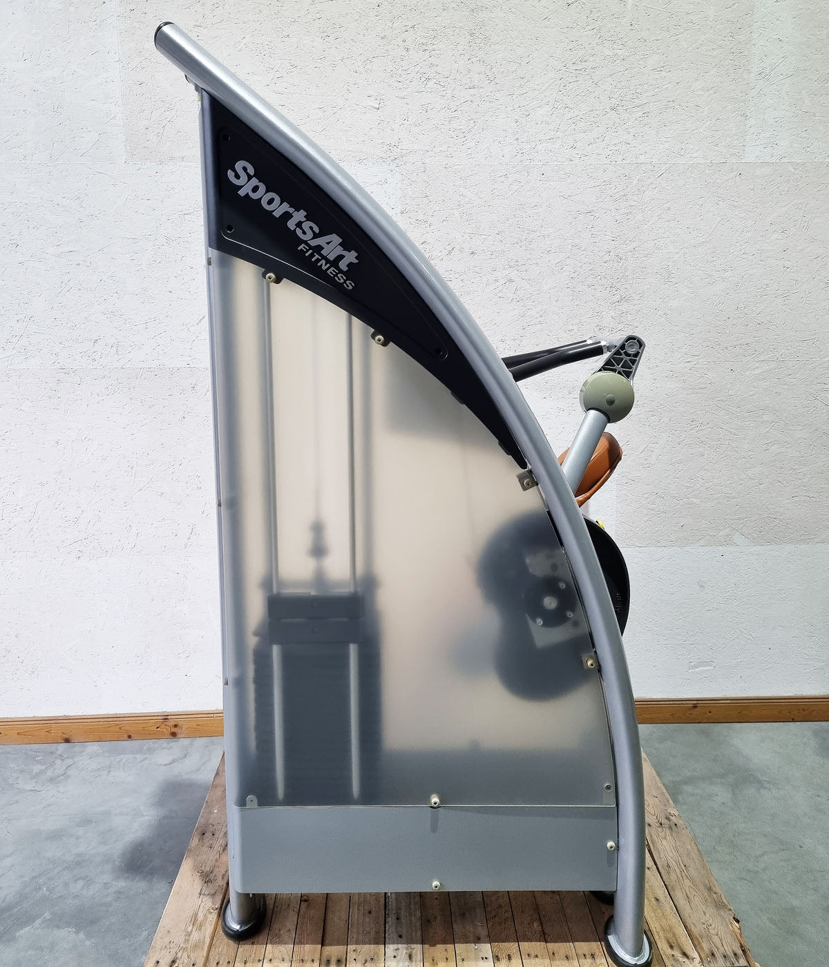 SportsArt Pullover S923 A923 covers, covering machine, frame color silver, upholstery color orange, used - overhauled condition