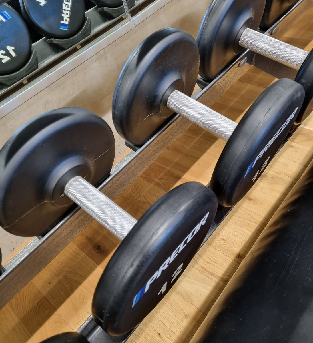 Precor Kurzhanteln aus PU Polyurethan Gummiert, 10 bis 16kg in 2kg Stufen = 4 Paare insg., erst 3 Jahre alt, Schwarz, gebraucht - guter Zustand