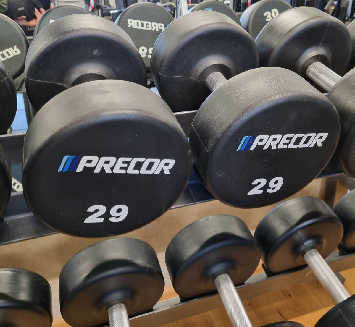 Precor Kurzhantel Satz aus PU Polyurethan Gummiert, 2 bis 30kg, verschiedene Stufen, erst 3 Jahre alt, Schwarz, gebraucht - guter Zustand