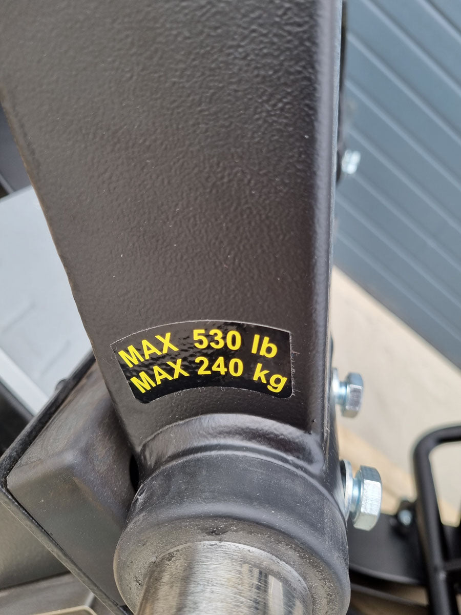 Technogym Pure Leg Press Beinpresse Plate loaded, Pure Strength Serie, Baujahr 2022, Scheibenaufnahme, Rahmenfarbe Schwarz, gebraucht - TOP Zustand