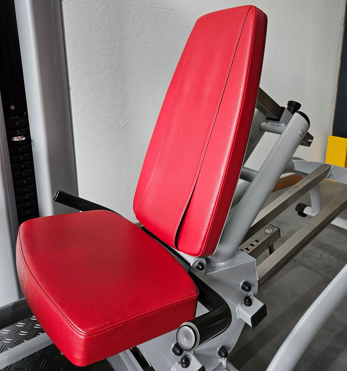 Dr. Wolff Beinpresse 806 Variante XS - extra platzsparend gebaut, ähnlich Funktionsstemme, Gerät aus Präventions-Park, Rahmenfarbe Silber, gebrauchter - überholter Zustand