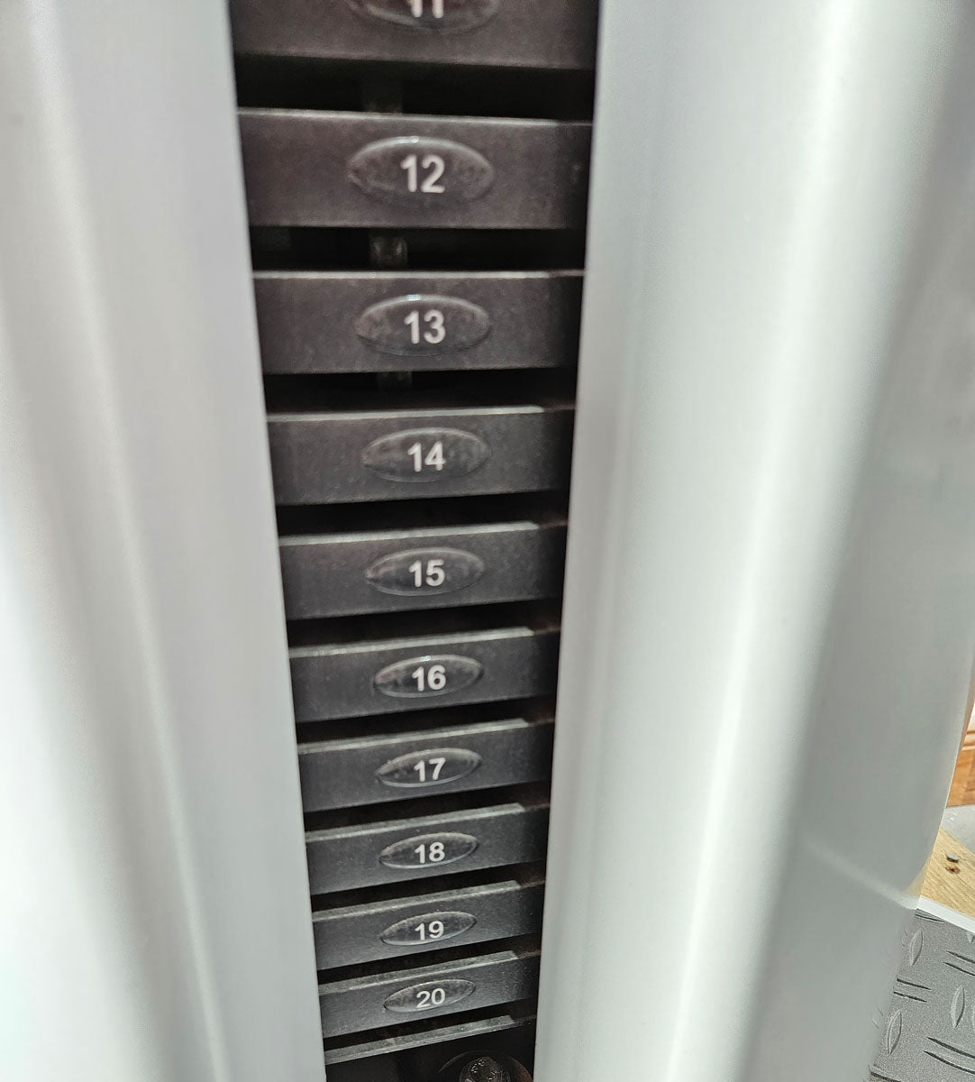 Dr. Wolff Beinpresse 806 Variante XS - extra platzsparend gebaut, ähnlich Funktionsstemme, Gerät aus Präventions-Park, Rahmenfarbe Silber, gebrauchter - überholter Zustand