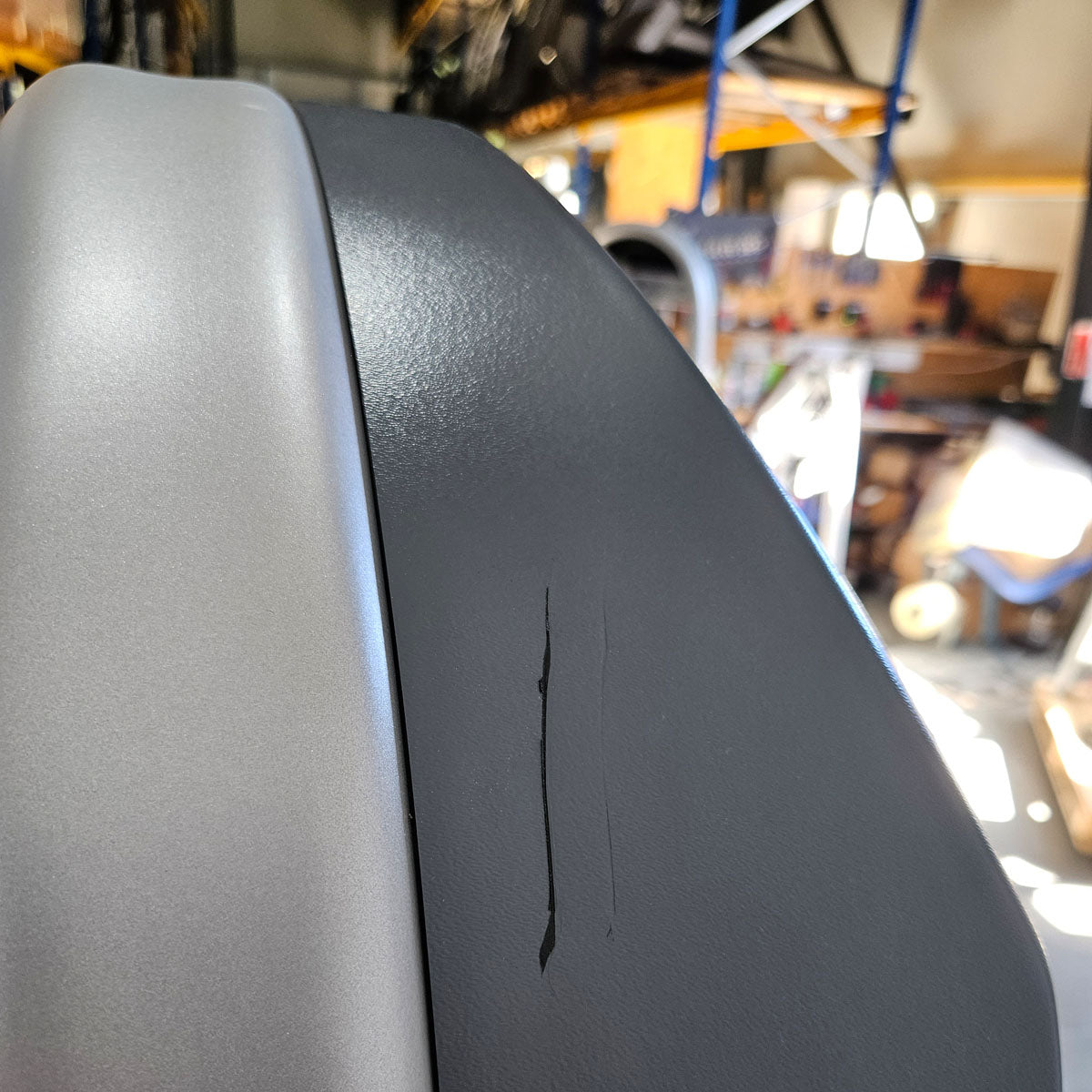 Proxowell bzw Proxomed Bankdrückmaschine, Brustpresse, Chestpress, 100kg Gewichtsblock, Compass bzw C-Well Serie, Rahmenfarbe Silber, gebraucht - überholter Zustand