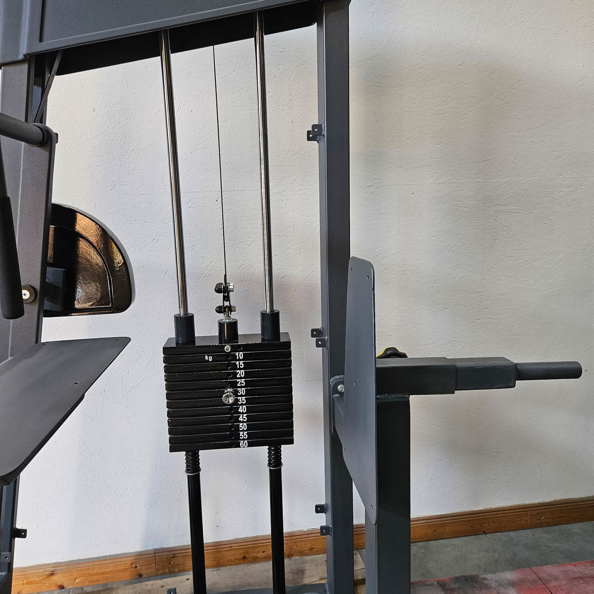 Trizepsmaschine Horizontal, Trizepsstrecker, Triceps Extension, Hersteller ähnlich Gym80 oder L+K, Rahmenfarbe Anthrazit, gebraucht - geprüfter Zustand