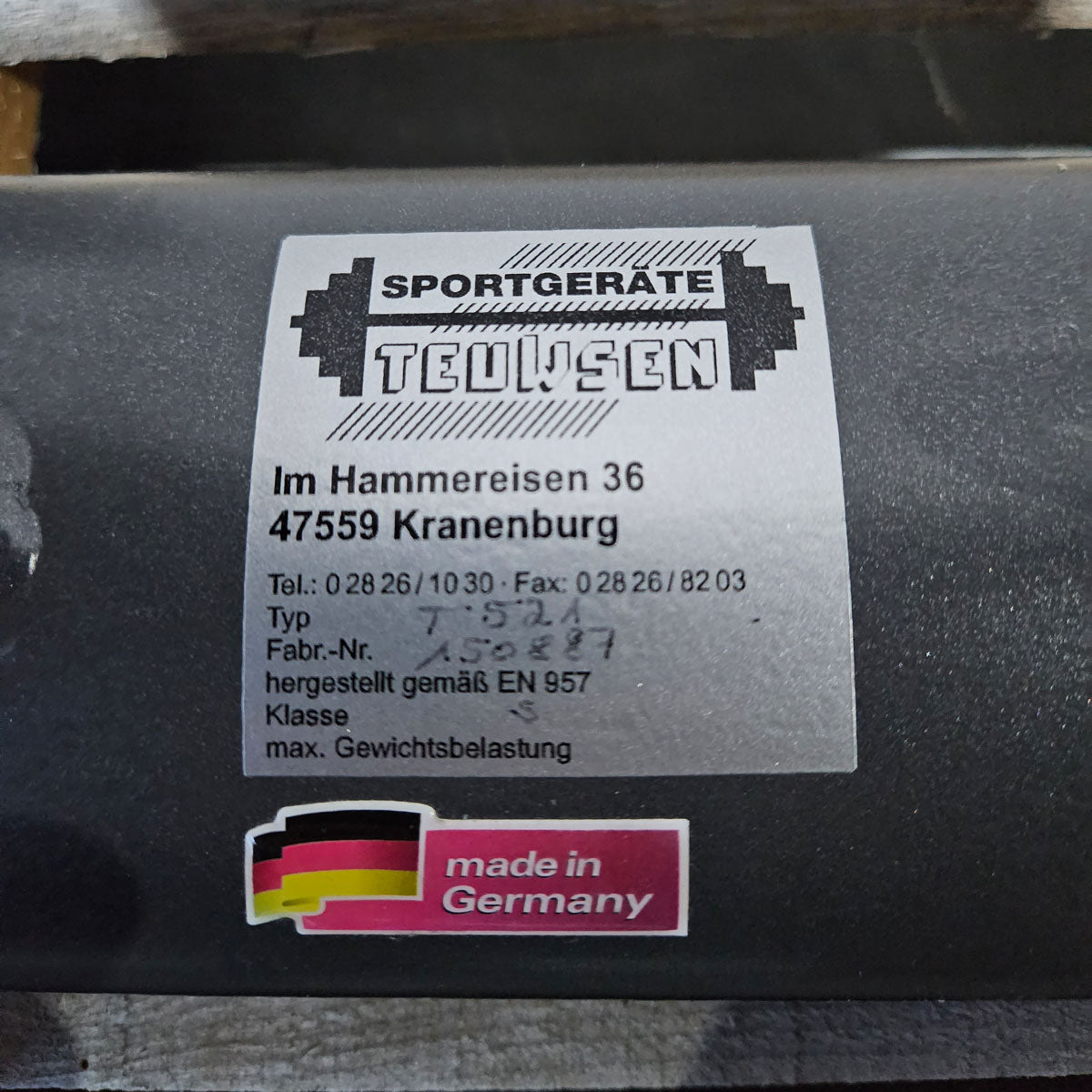 Lumbar trainer similar to Dr. Wolff 307, back extension bench in knee position, hyperextension, T 521, Teuwsen Sportgeräte, frame color anthracite, upholstery color burgundy red, used