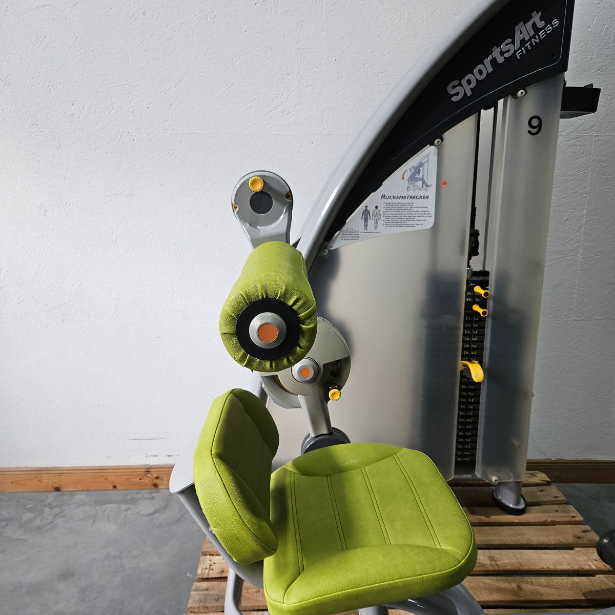 SportsArt Rückenstrecker Maschine S932 A932 N932, Back Extension, Hyperextension Machine, Rahmenfarbe Silber, gebraucht - überholter Zustand