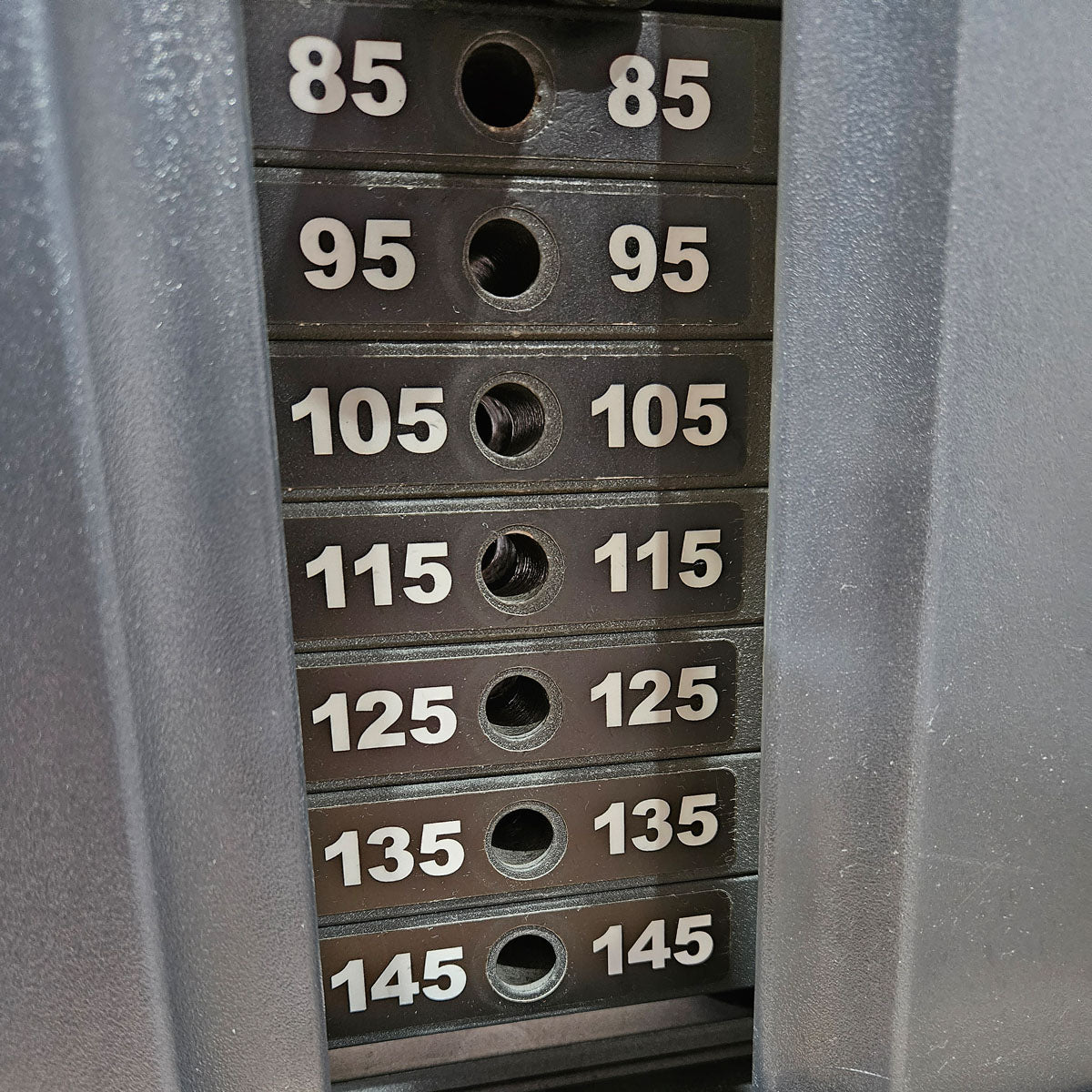 Life Fitness Bankdrücken, ChestPress, Brustpresse, Bankdrückmaschine, 145kg Gewichtsblock, Signature Series, Rahmenfarbe Silber, gebraucht - überholter Zustand