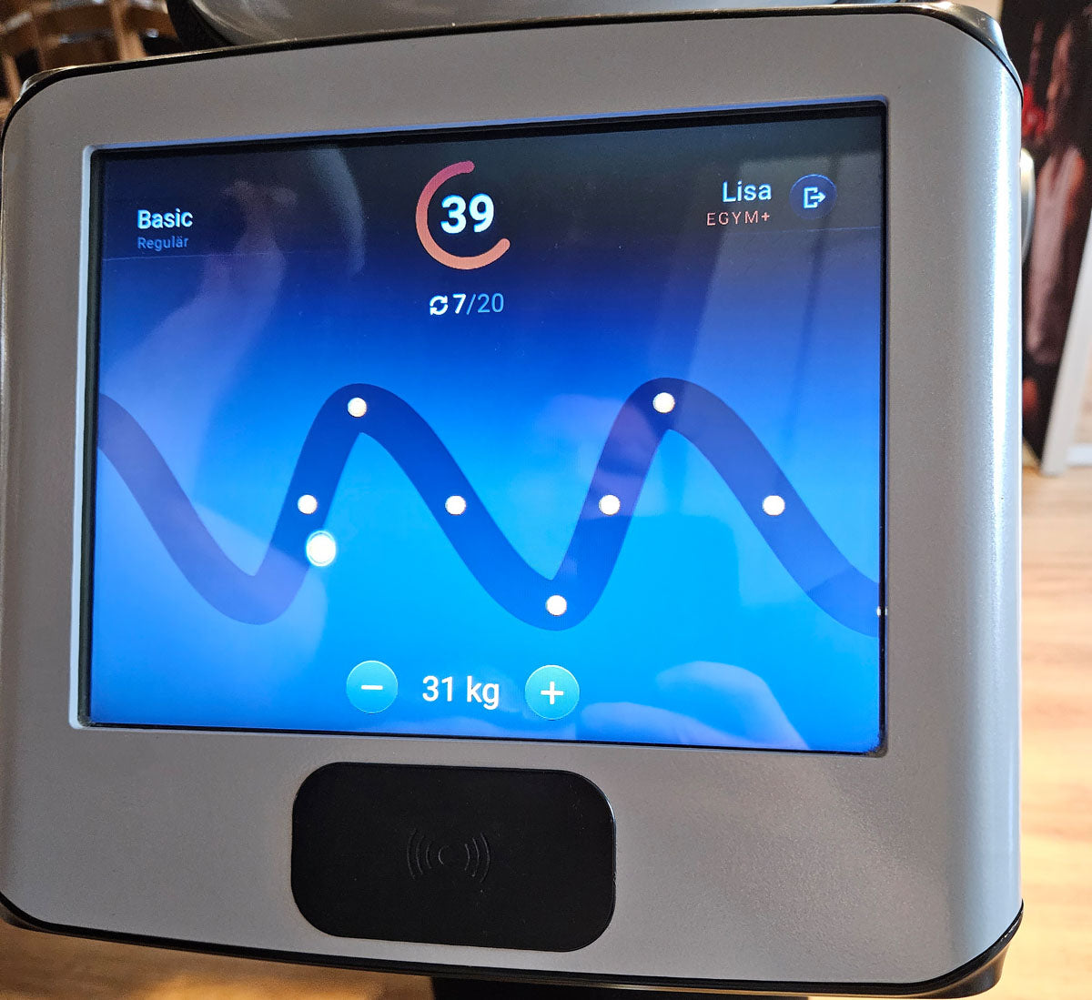 eGym 9er Kraft Zirkel, 9 Kraftgeräte, inkl. PREMIUM Software, Baujahr 2015, Free Flow Technik, gebraucht - überholter Zustand