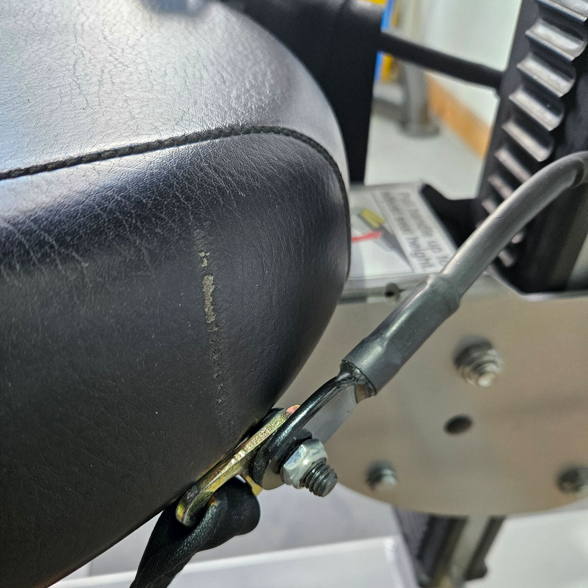 Nautilus Nitro EVO Seated Dip Machine, Dips Triceps Machine, Arm Extension Support Press, Frame Color Silver, Used - Refurbished Condition