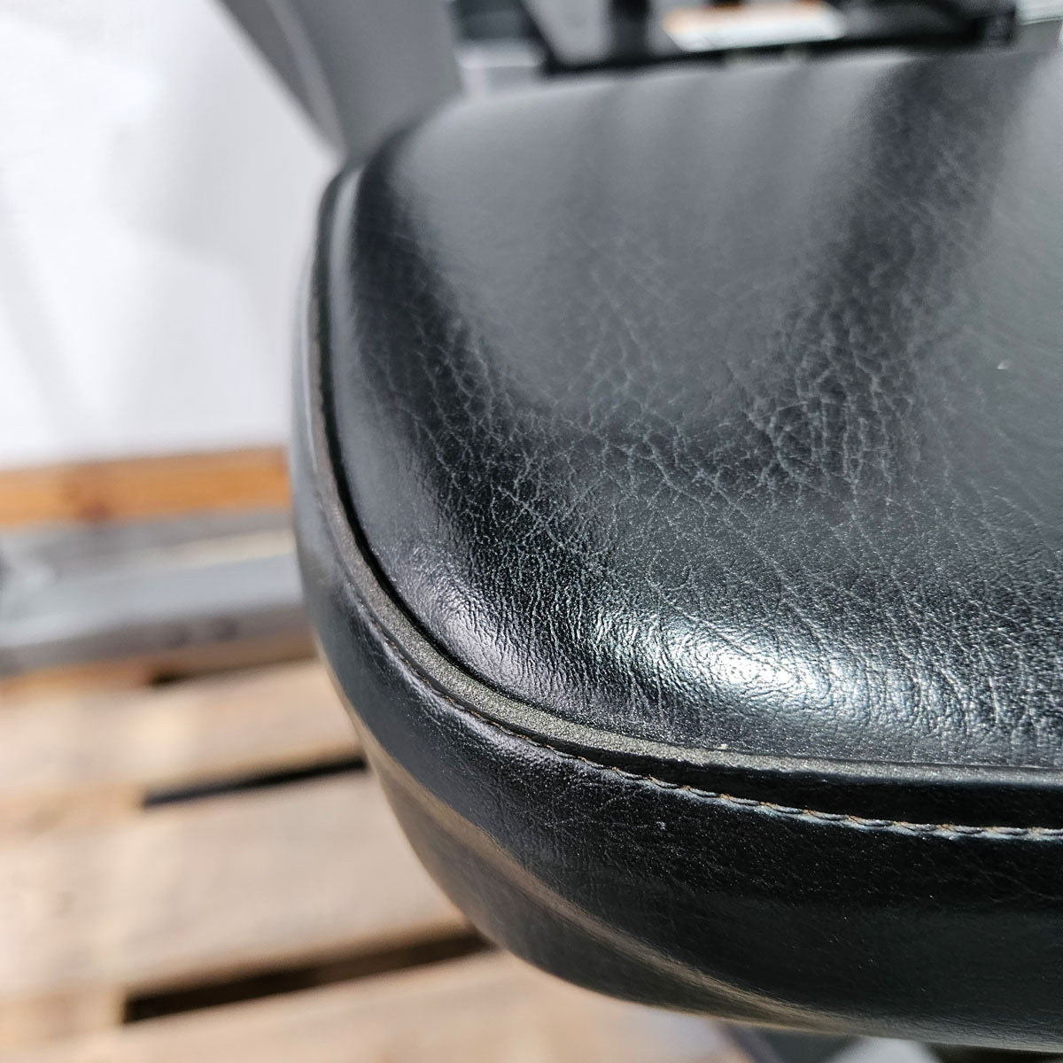 Nautilus Nitro V-Triceps Extension, horizontal triceps machine, triceps extension, frame color silver, used - refurbished condition