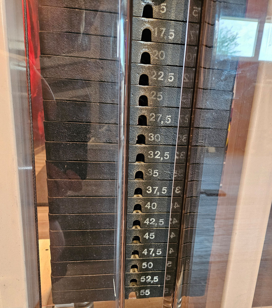 Gym80 Kabelzug höhenverstellbar, zwei Auszüge, Seilzug, Zugapparat 55kg, Rahmenfarbe Weiß, gebraucht - geprüfter Zustand mit Gebrauchsspuren