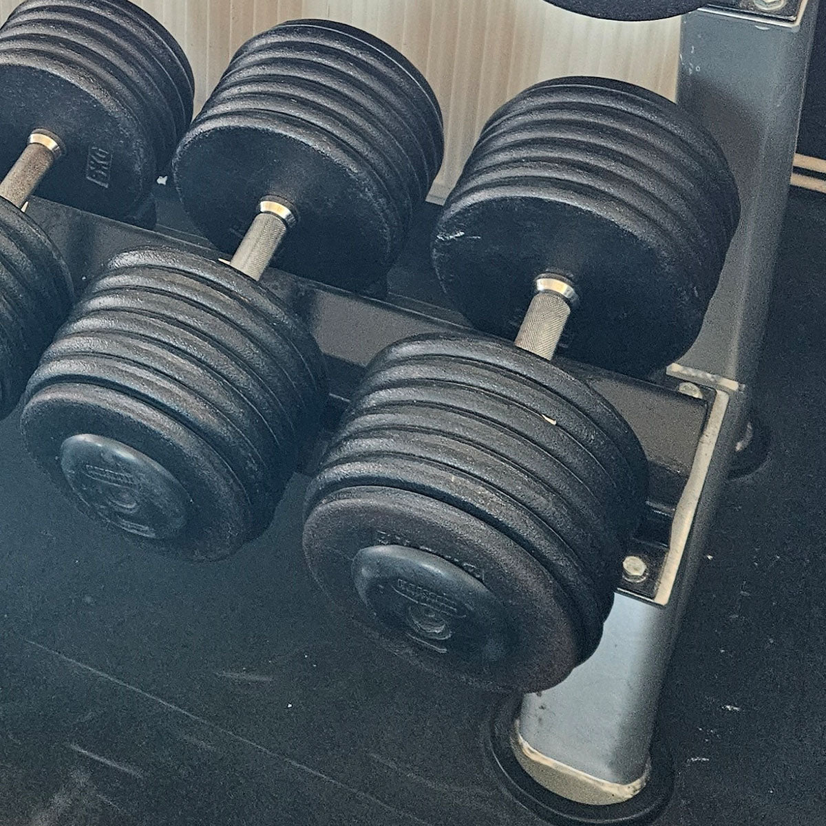 ElbeSport - 1 pair of 70kg cast iron dumbbells with rubber end caps, old school, used - with signs of wear