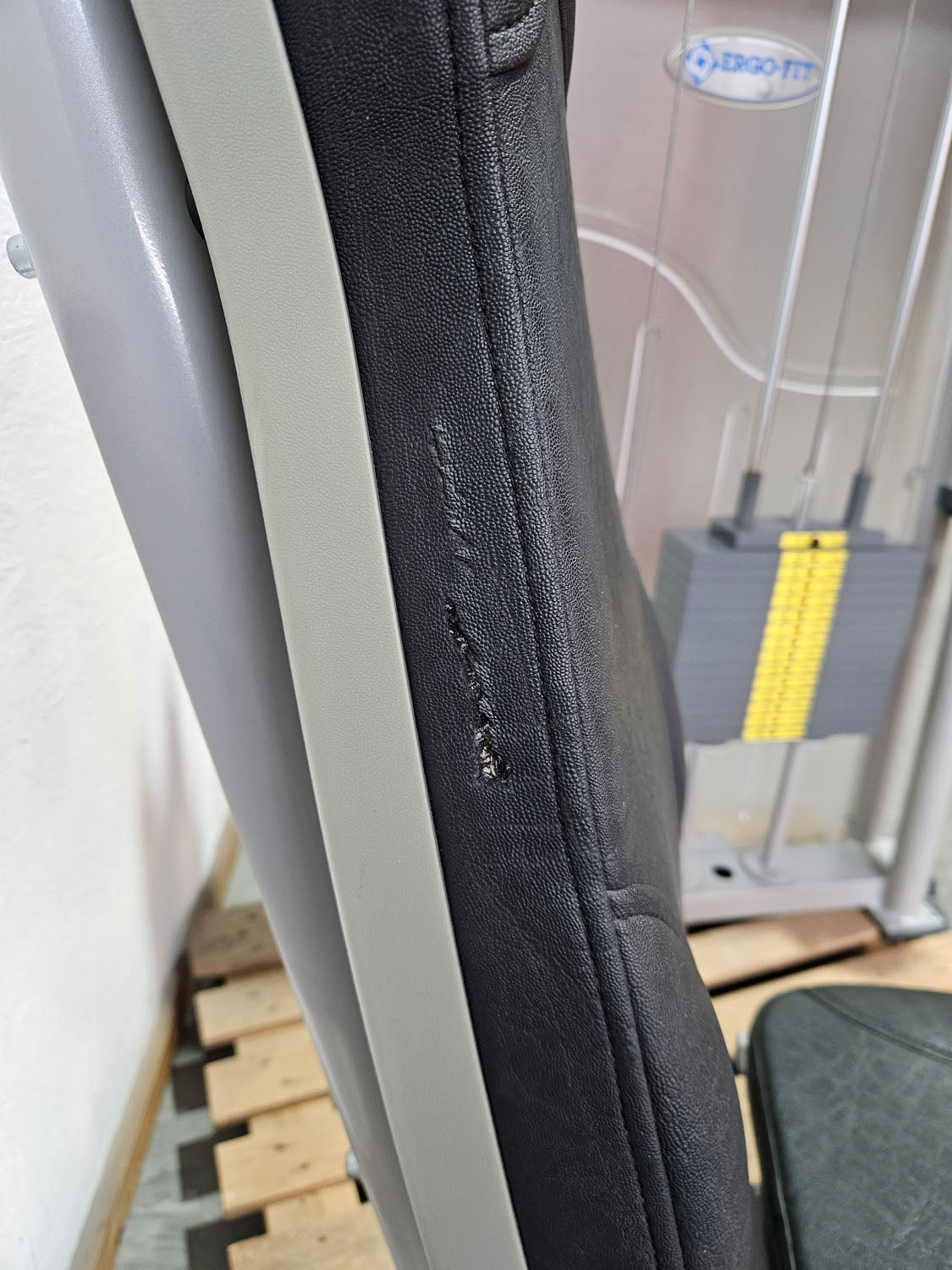 Ergo-Fit Abduktorenmaschine, Hip Abduction Abductor, 4000 Serie, Rahmenfarbe Silber, Polster Schwarz, gebraucht - überholter Zustand