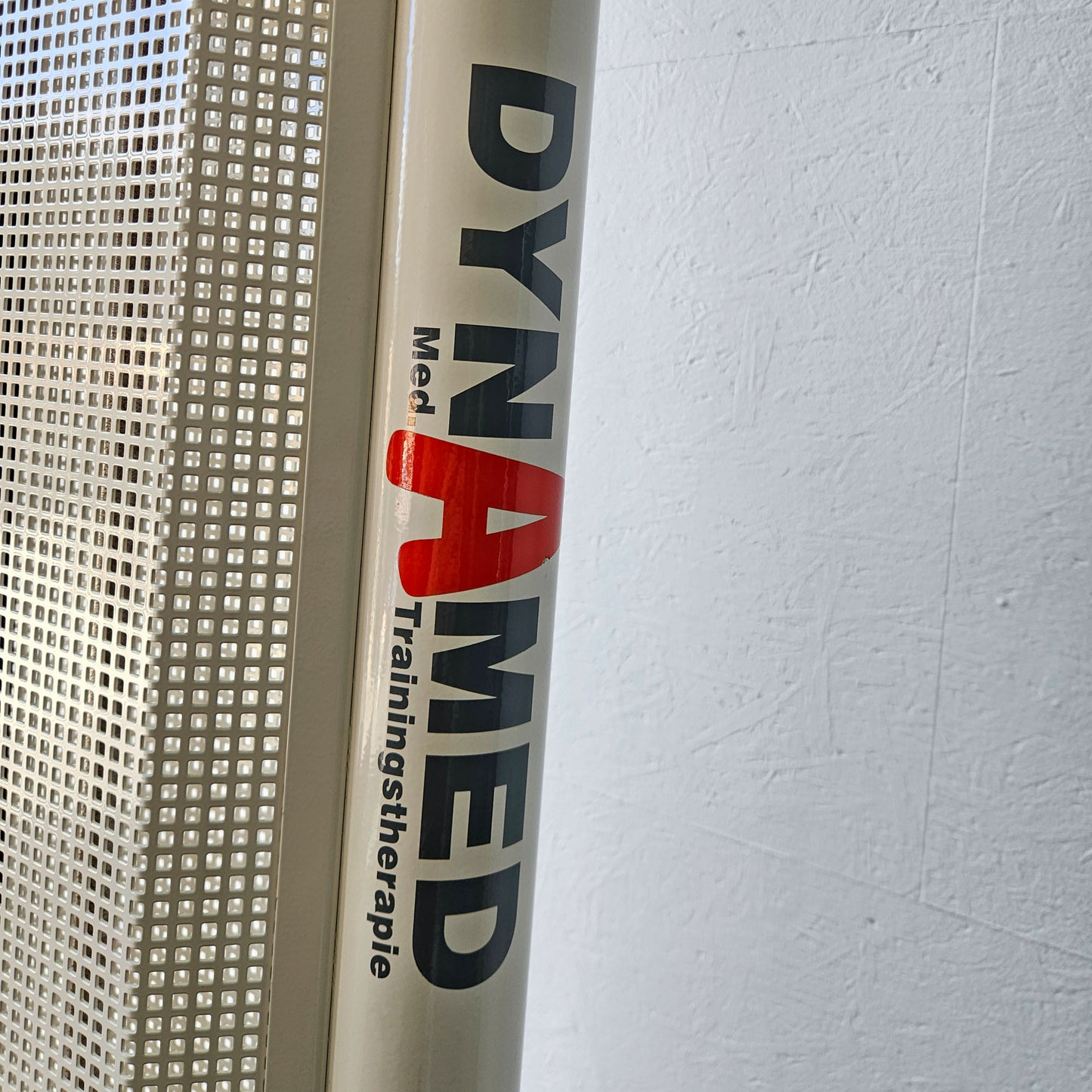 Dynamed Funktionsstemme Kombi Sitzend-Liegend, 150kg Gewichtsblock, mit Kippkreisel, Beinpresse verstellbar, Stolzenberg, Rahmen Weiß, gebraucht - überholter Zustand