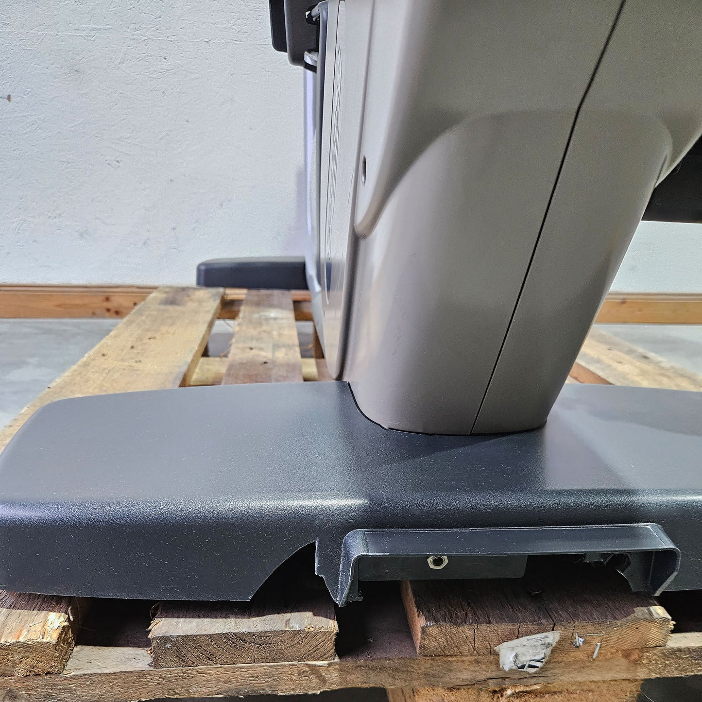 TechnoGym Recumbent Excite Line Recline 700, LED Display, mit Handpuls, Polster Rot-Braun, gebraucht - überholter Zustand